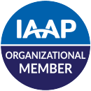Insígnia de membre organitzacional emesa per l’Associació Internacional de Professionals de l’Accessibilitat (IAAP)